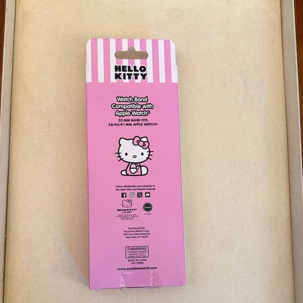 Hello Kitty hello pink features